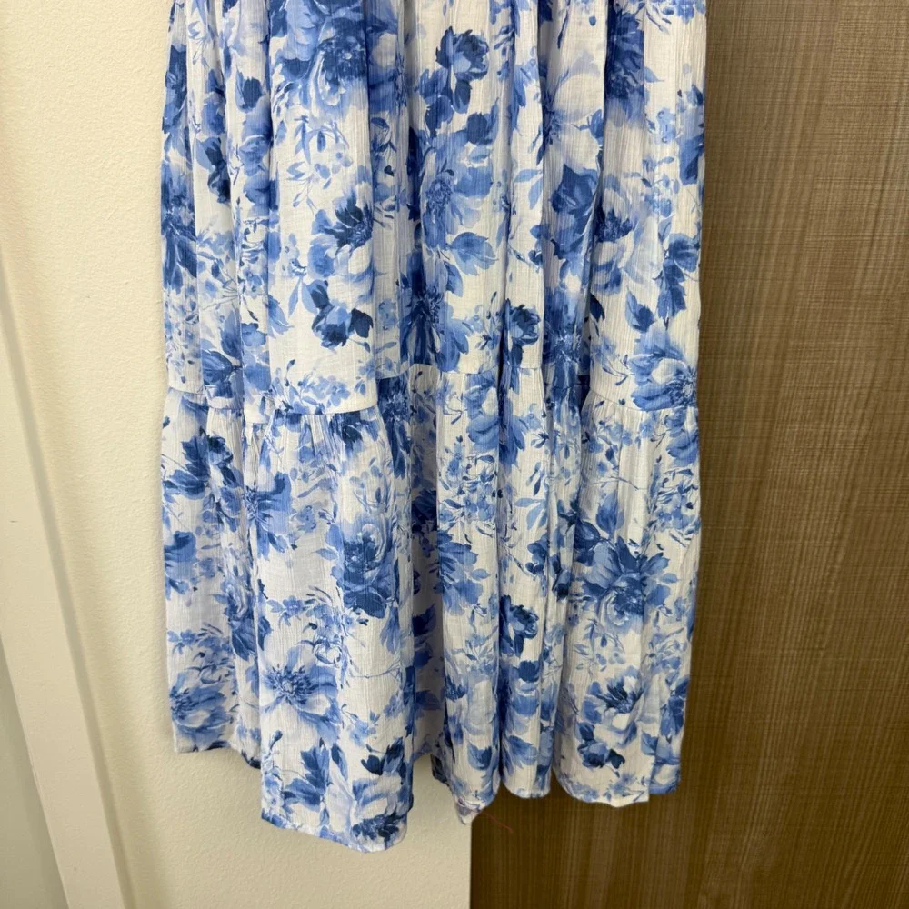 Abercrombie & Fitch smocked bodice